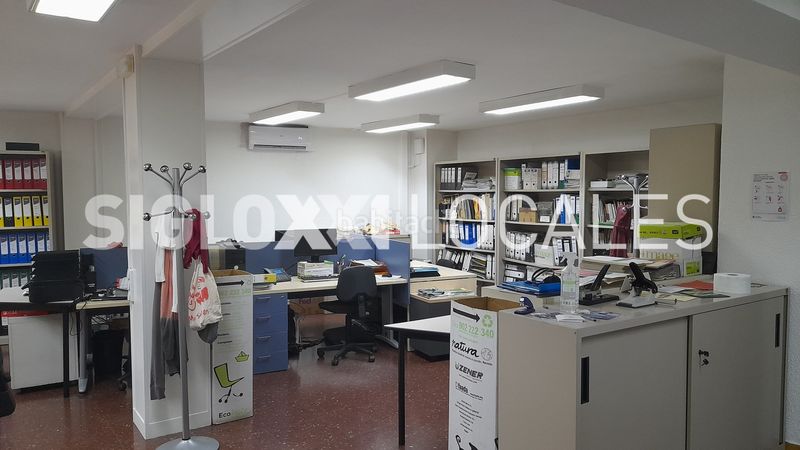 Foto 13ca5db2-48ff-46e6-8a7b-5b1bc74de22b. Local comercial a Sant Antoni Barcelona