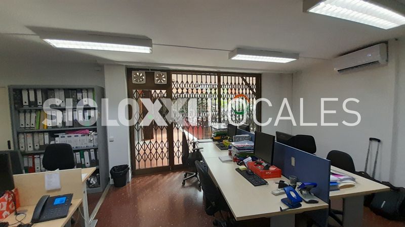 Foto 35c219df-2e2f-4848-8bee-f9fcfce8d2c7. Local comercial a Sant Antoni Barcelona