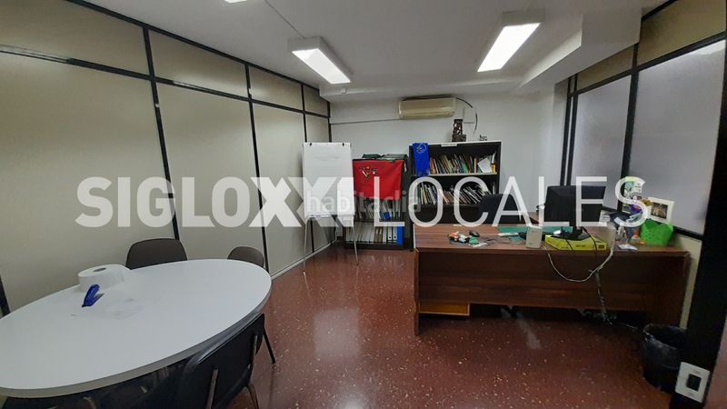 Foto 5af2ec69-1015-4705-9501-212c71a5312e. Local comercial a Sant Antoni Barcelona