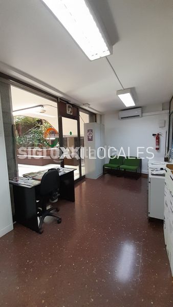 Foto 61ddefcb-2882-4abe-8fa7-89c352bcc571. Local comercial a Sant Antoni Barcelona