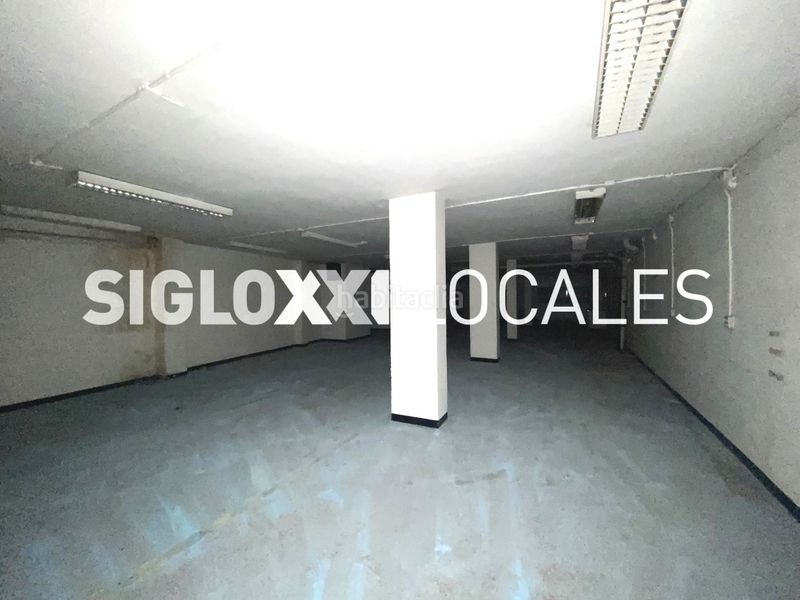 Foto 11d33982-e0aa-4eb6-b49a-cd934e1089ae. Local comercial a Centre Esplugues de Llobregat