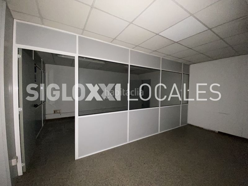 Foto 56a0e5cf-fc30-4523-98be-1f3df1639495. Local comercial a Centre Esplugues de Llobregat