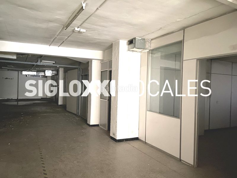 Foto aa7d7bb0-3e86-46d5-a56e-fcbd91c4cac5. Local comercial a Centre Esplugues de Llobregat