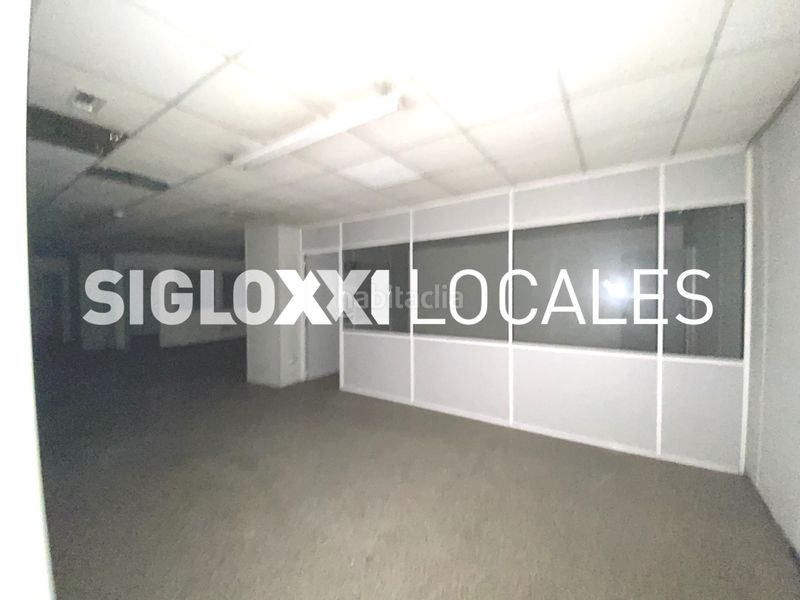 Foto b0685a66-5b45-48a5-96b1-bd74b1abdb88. Local comercial a Centre Esplugues de Llobregat