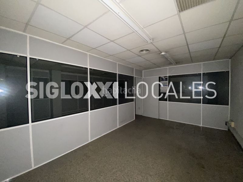 Foto bd88762b-12f5-4f2f-b888-5d66164dd423. Local comercial a Centre Esplugues de Llobregat