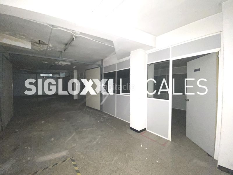Foto e34b11e0-6d5d-466d-b6a0-1f35910bafba. Local comercial a Centre Esplugues de Llobregat