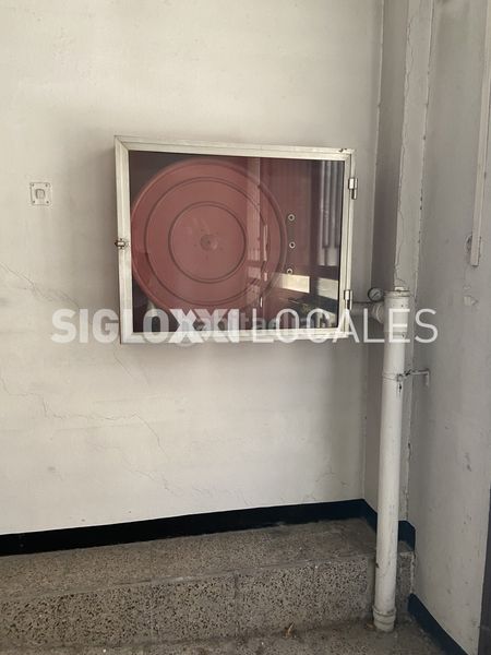 Foto eaf122b0-425b-4b08-b339-2375c72450e8. Local comercial a Centre Esplugues de Llobregat