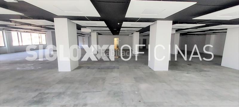 Foto 1084838f-69eb-4f90-9913-1ea47e2cfb54. Miete büro mit parking in El Gall Esplugues de Llobregat