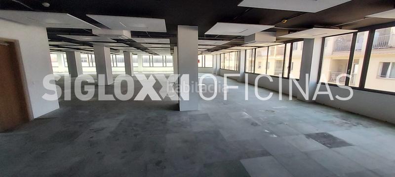 Foto d81915bb-c8a7-4464-832a-211efbf2a2b0. Miete büro mit parking in El Gall Esplugues de Llobregat