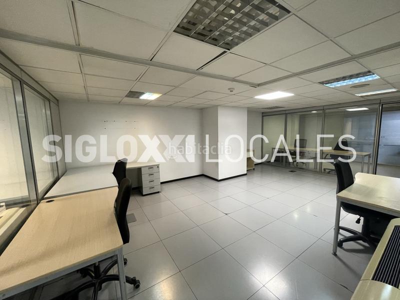 Foto 042df93d-a1e2-4224-a18e-119dd4cbdee7. Local commercial avec chauffage dans Fort Pienc Barcelona