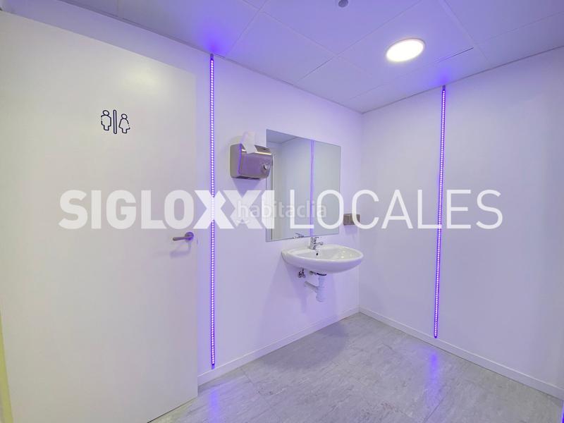 Foto 8448762b-d065-4a9b-943d-f52ac57b481c. Affitto locale commerciale in Sagrada Família Barcelona