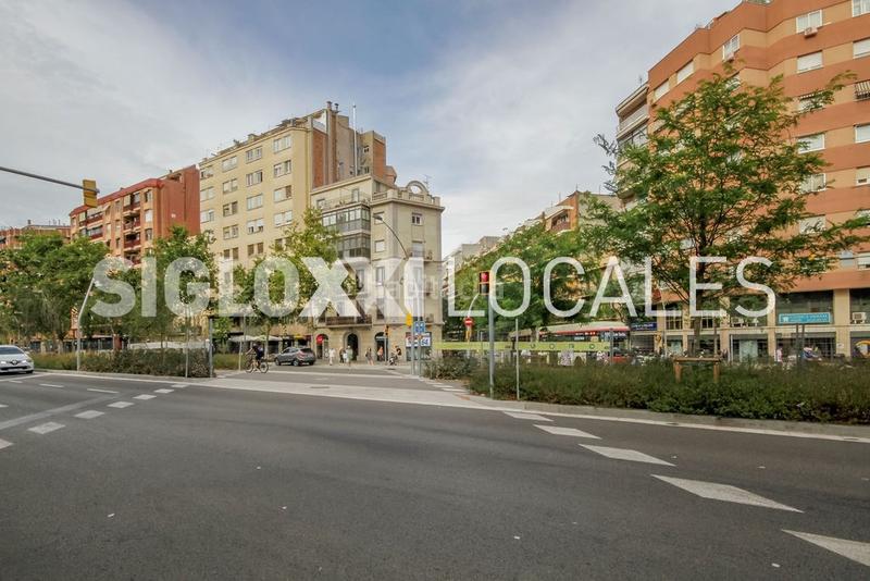 Foto 5fc81e4c-b461-43b4-accd-3ef5b05ca223. Rent business premise in El Clot Barcelona