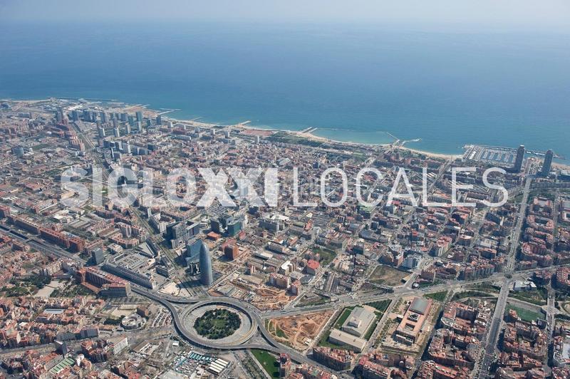 Foto 29baaae3-9db3-4bf9-8f44-b26f8116c3a9. Local comercial a Sants Barcelona