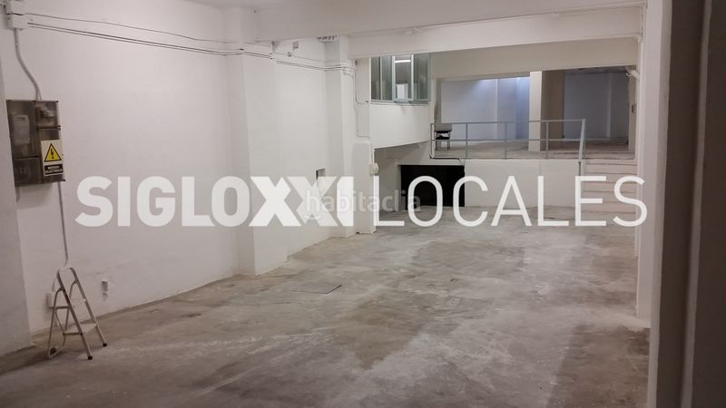 Foto 3f9d9f48-ffd9-4b43-bcbe-2d5606bd4aa9. Local comercial a Carmel Barcelona