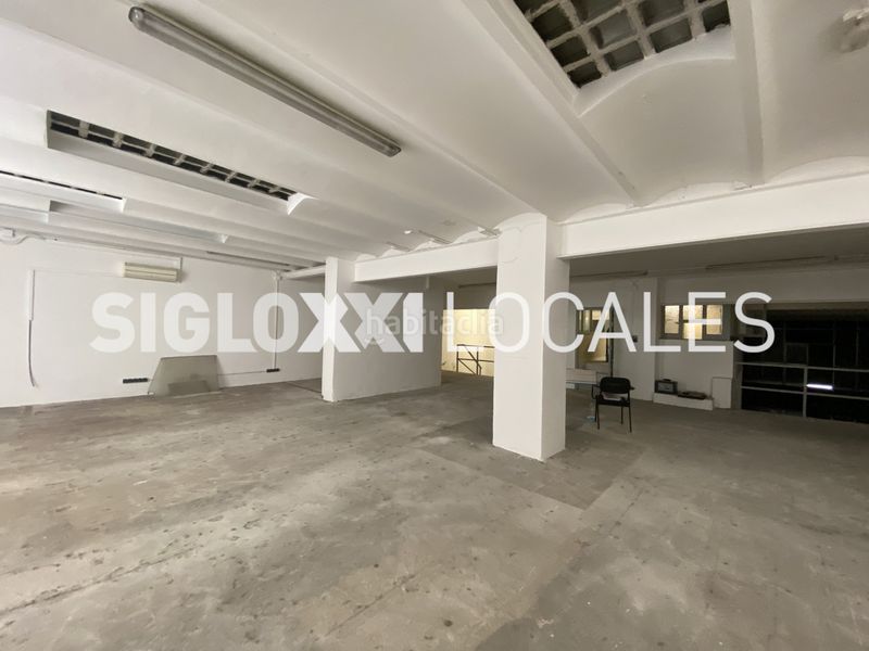 Foto 4777f63c-8a39-4a9e-99f9-ecc457a9a3f5. Local comercial a Carmel Barcelona