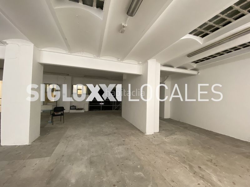 Foto fa439f1d-5a2d-421b-bad7-105782421e05. Local comercial a Carmel Barcelona