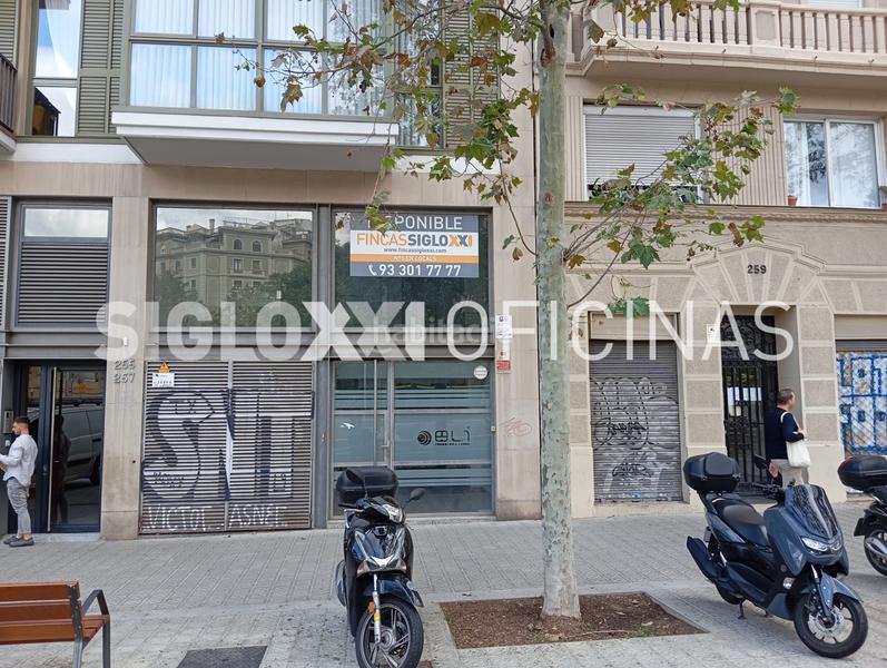 Foto 60a5b209-7bc3-4186-85c8-9ad9f66dd3af. Alquiler oficina en Fort Pienc Barcelona