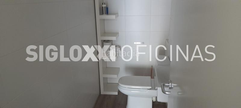 Foto 8bfad95c-bd62-46f8-9b16-dfe075582f63. Lloguer oficina a Fort Pienc Barcelona