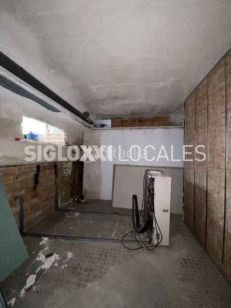 Foto 36f6ad83-e7a9-4a4d-a6dd-79ed5e8cae27. Local comercial a Porta Barcelona