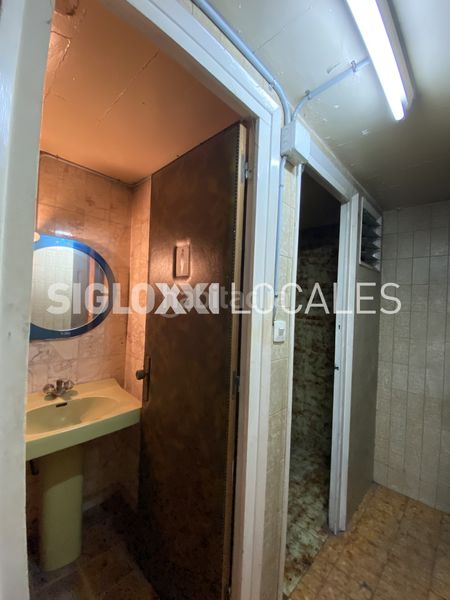 Foto 4d51f465-9e4e-4a96-b656-17111d5e54cb. Local comercial a Porta Barcelona