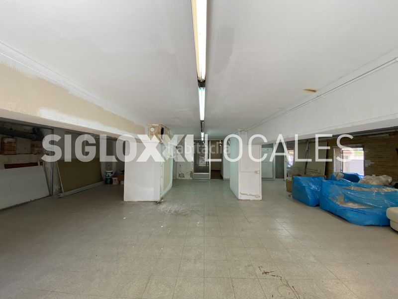 Foto 65b05b6d-c11b-4a54-b623-71d5ff3228f5. Local comercial a Porta Barcelona