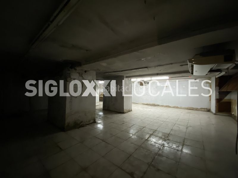Foto ab11ee87-a34b-4ccf-afe7-9779e70184a0. Local comercial a Porta Barcelona
