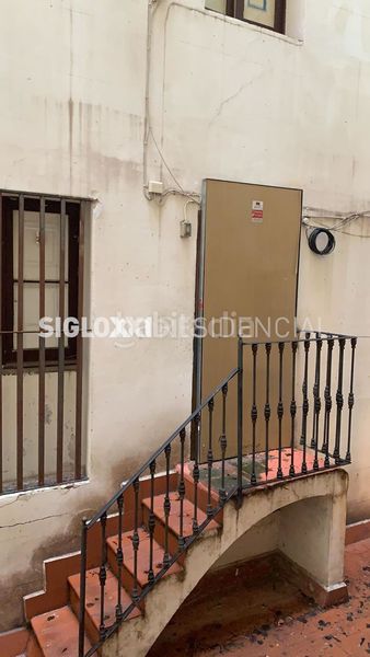 Foto c888c50f-abe6-44ae-b6d0-4e5d6618aa14. Local comercial a Gòtic Barcelona
