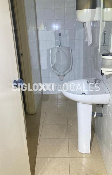 Foto f921cb6a-1c08-477f-a803-bcdb3f2b7148. Locale commerciale in La Nova Esquerra de l´Eixample Barcelona