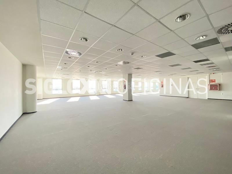 Foto c0c1c331-e247-4faa-8fbe-47bf5f10da01. Location bureau dans La Marina del Prat Vermell Barcelona