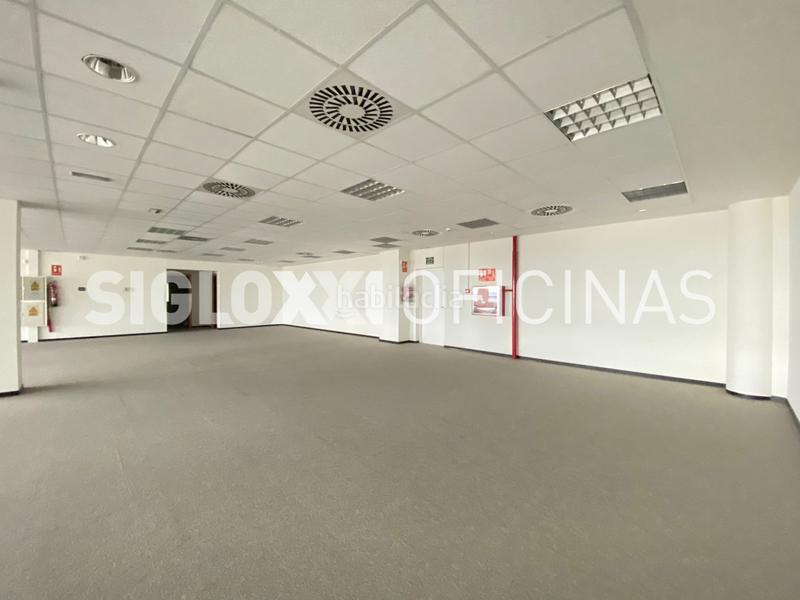 Foto d599fe54-3c73-416d-9e1f-2b5f0e920c62. Location bureau dans La Marina del Prat Vermell Barcelona