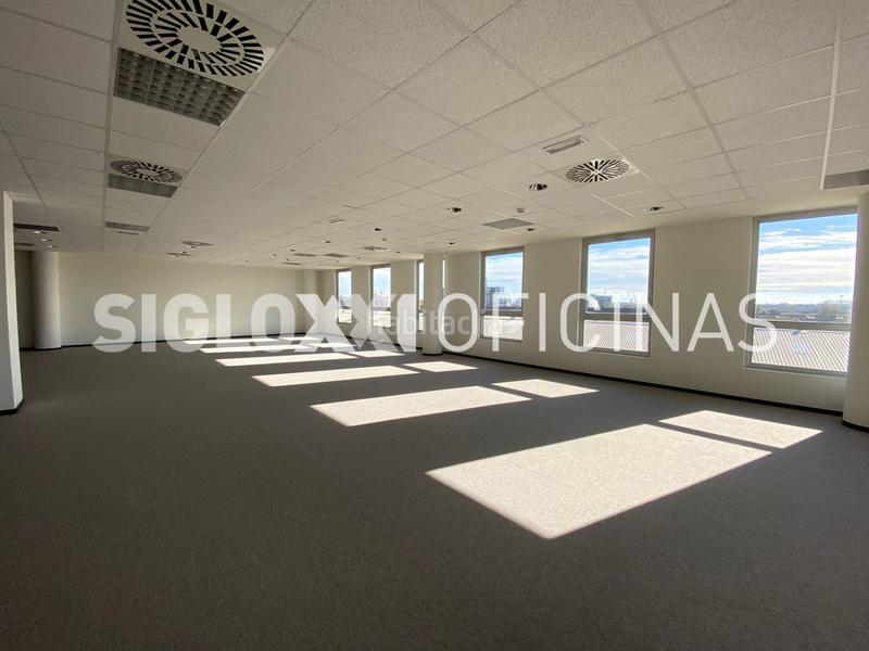 Foto df097413-b81d-45b8-9f72-278843f39d5e. Location bureau dans La Marina del Prat Vermell Barcelona