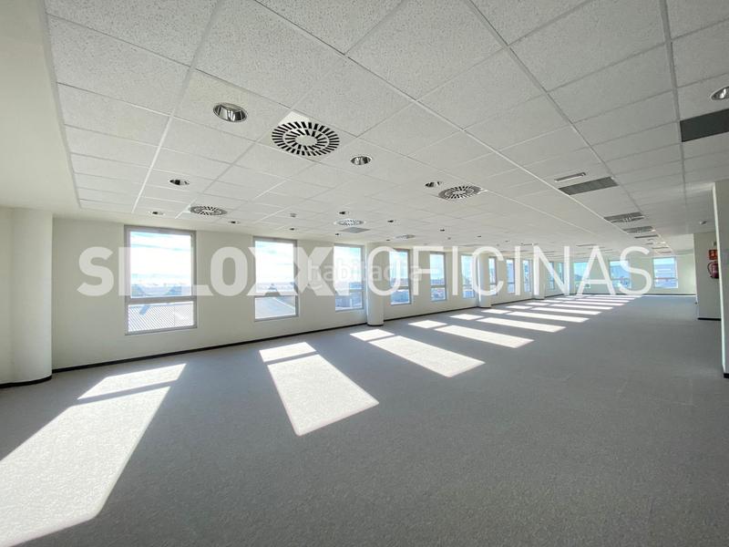 Foto 3953b30b-8825-46ea-83ca-7c38bff9d5e9. Alquiler oficina en La Marina del Prat Vermell Barcelona