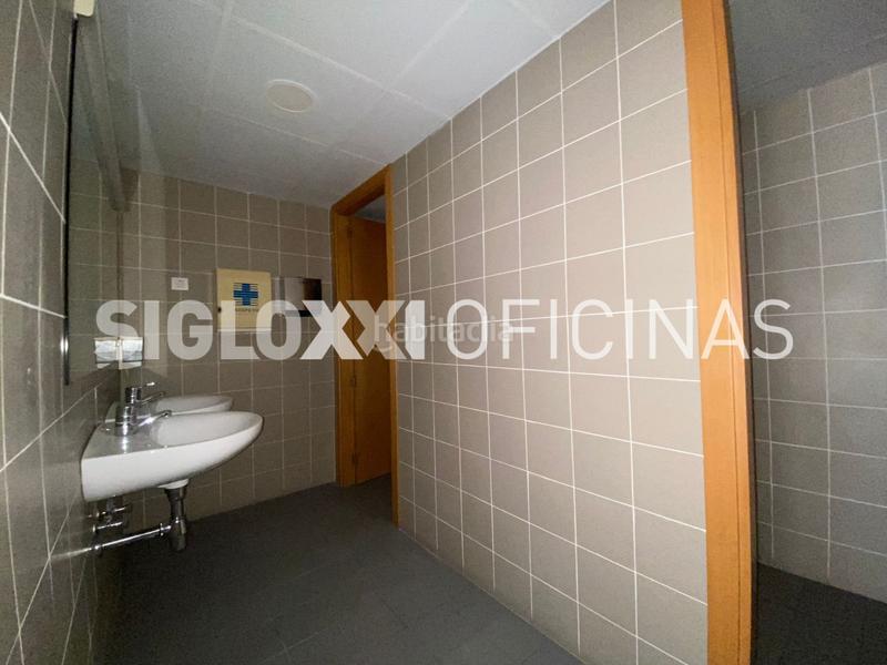 Foto 6972a01b-eb1d-40e3-9bb2-8fed2ff2ed33. Location bureau dans La Marina del Prat Vermell Barcelona