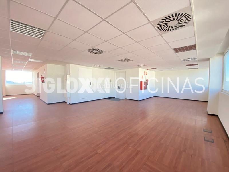 Foto 11b55f11-2cd3-4430-b627-5a19874c77e6. Miete büro in La Marina del Prat Vermell Barcelona