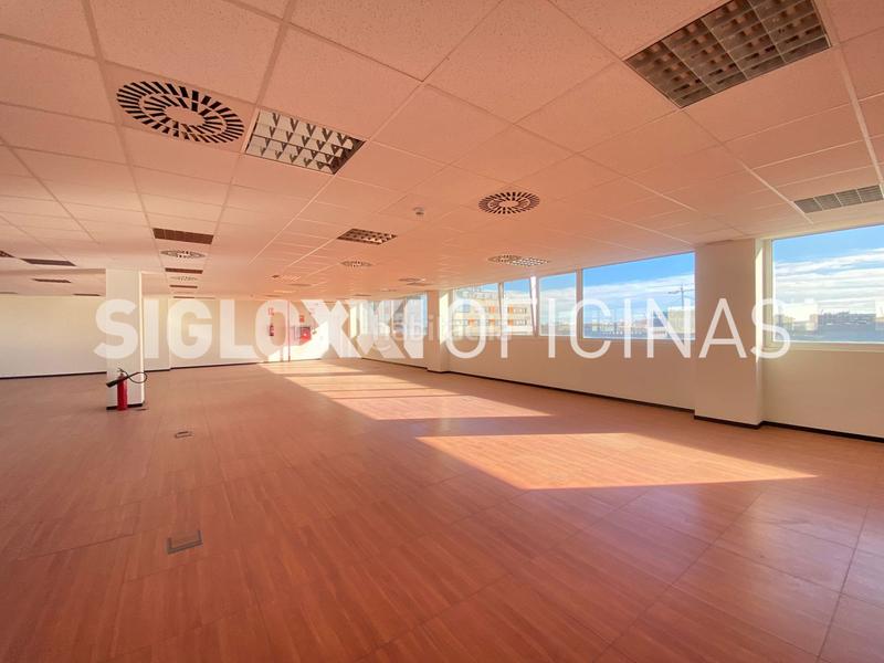 Foto 2a73a7fe-8b5c-4e0b-a0c0-b01780397970. Miete büro in La Marina del Prat Vermell Barcelona