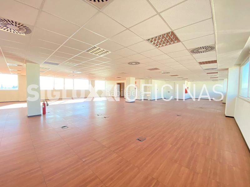 Foto 35a7ad4f-a7f7-4339-b713-a4873ff79f00. Miete büro in La Marina del Prat Vermell Barcelona