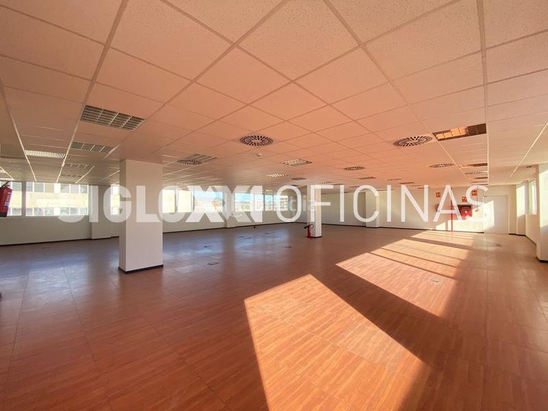 Foto bd8bd0b0-25f7-48cb-8b17-770b5d23a981. Miete büro in La Marina del Prat Vermell Barcelona