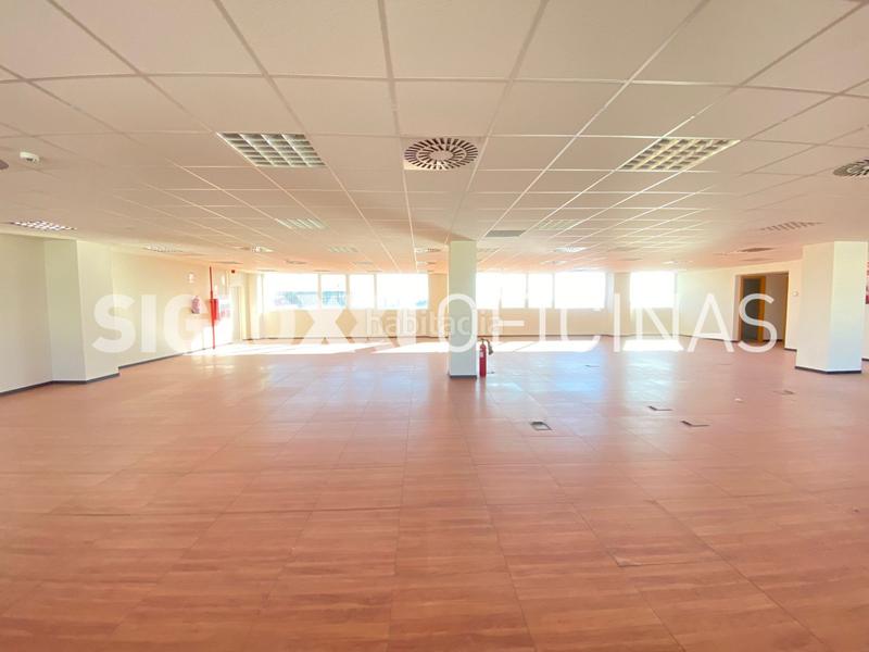 Foto f5faf414-512f-46e8-b96b-0772694443f7. Miete büro in La Marina del Prat Vermell Barcelona