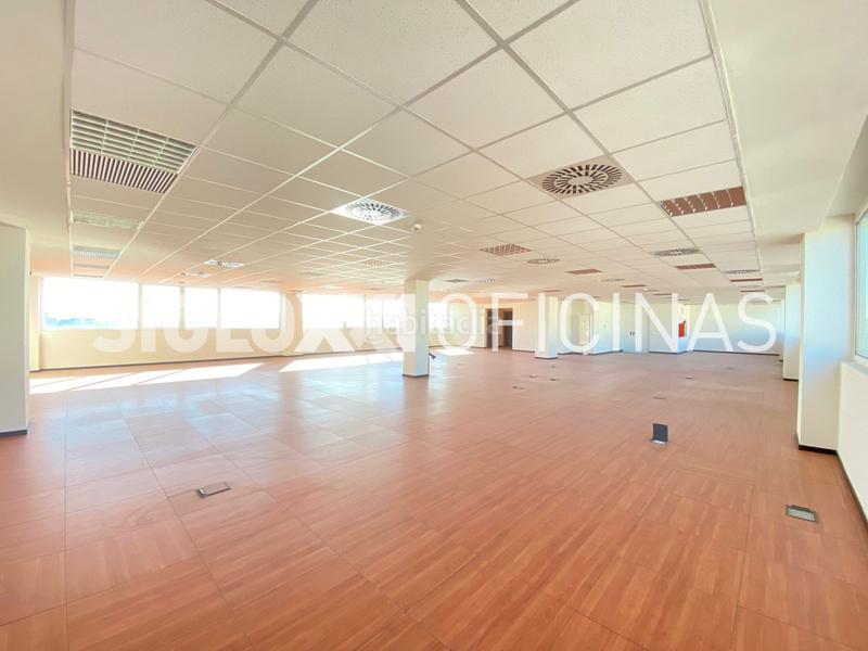 Foto bcc0df11-dc65-4d47-bf4b-50a90ed8ede3. Alquiler oficina en La Marina del Prat Vermell Barcelona