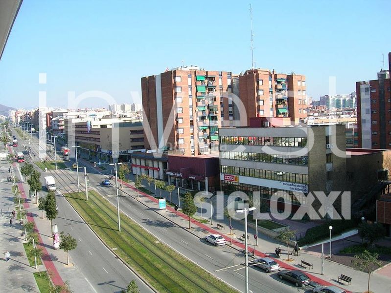 Foto f0505144-1506-4315-ae26-4a9da28018a4. Office space with parking in Zona Industrial Prat de Llobregat (El)