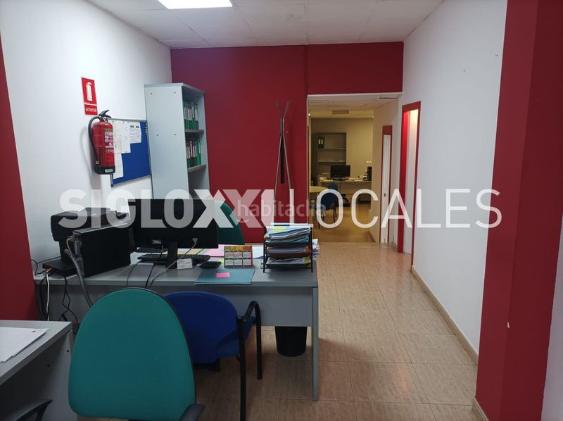 Foto 2398c611-c459-4300-8605-5840c6ed34f4. Local comercial a Dreta de l´Eixample Barcelona