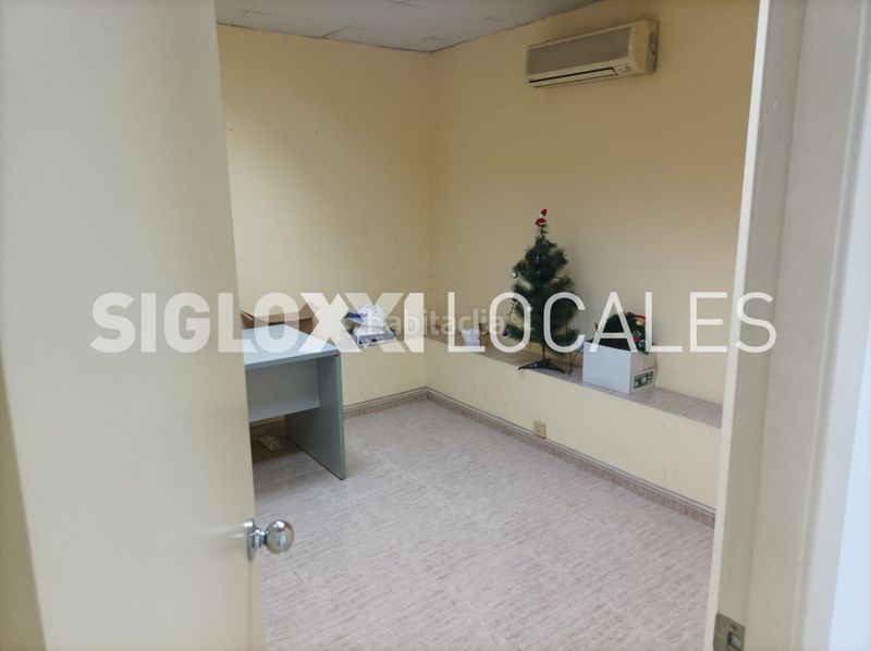 Foto d73b9c92-d88e-49c7-9557-490bc4c950fb. Local comercial a Dreta de l´Eixample Barcelona