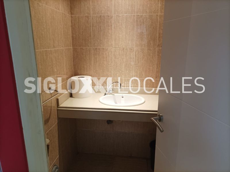 Foto e55df465-8e4a-42b7-99cb-b4200f8b33ff. Local comercial a Dreta de l´Eixample Barcelona