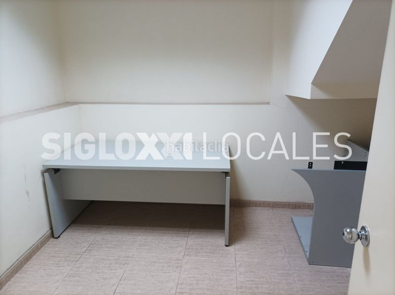 Foto f43c556a-2640-47f1-ab37-eee8b4b7b3c3. Local comercial a Dreta de l´Eixample Barcelona