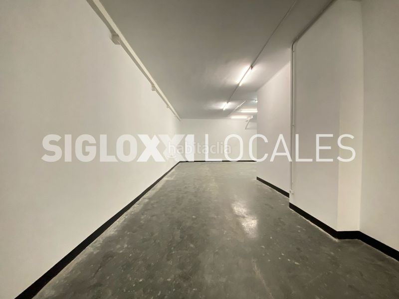 Foto 9ea587f5-7af3-46d9-a128-79c67d15c871. Local comercial a Sant Antoni Barcelona