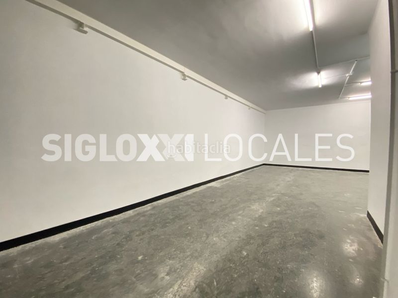 Foto a95a864b-82a4-4583-ae86-912276ccf6ad. Local comercial a Sant Antoni Barcelona