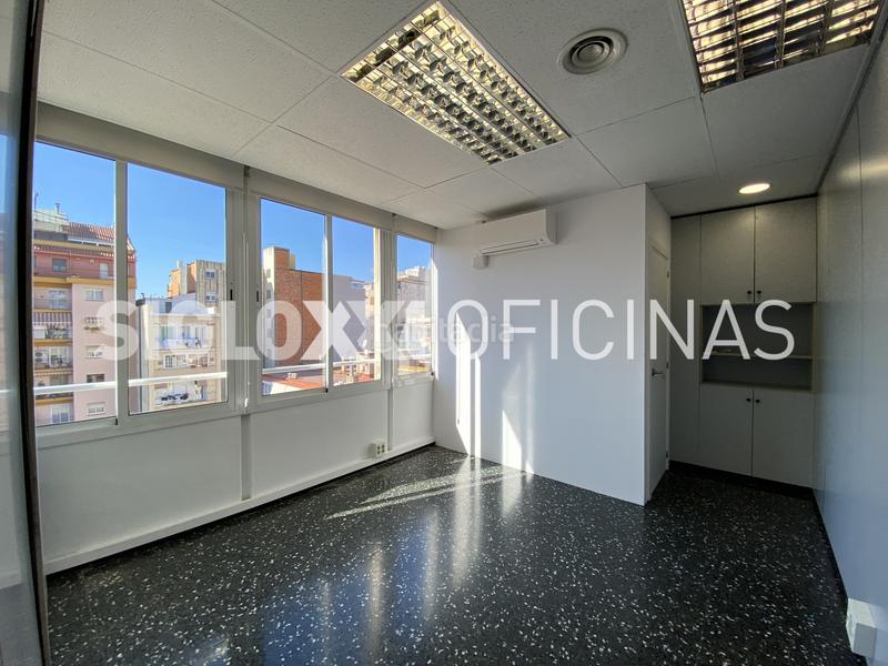 Foto dc641712-ab48-4f30-8aff-b42d912371dd. Location bureau avec chauffage dans Barri de les Corts Barcelona