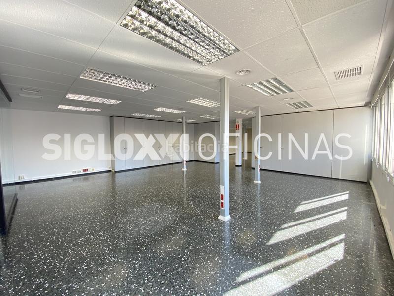 Foto c3e4d7f8-b377-4a4c-8e28-45a329446e78. Miete büro mit heizung in Barri de les Corts Barcelona