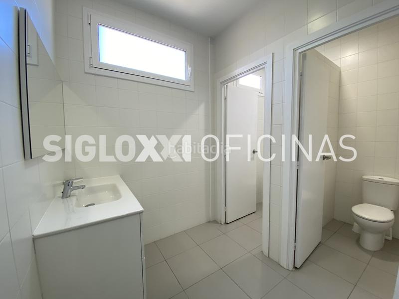 Foto f0bf3b8c-f536-4647-bb89-f01a3cd5de07. Miete büro mit heizung in Barri de les Corts Barcelona