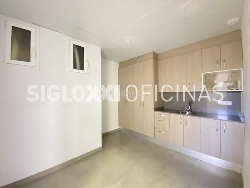 Foto 90c3902b-3cd3-40e0-94e7-1e1bf99bac98. Lloguer oficina amb calefacció a Barri de les Corts Barcelona